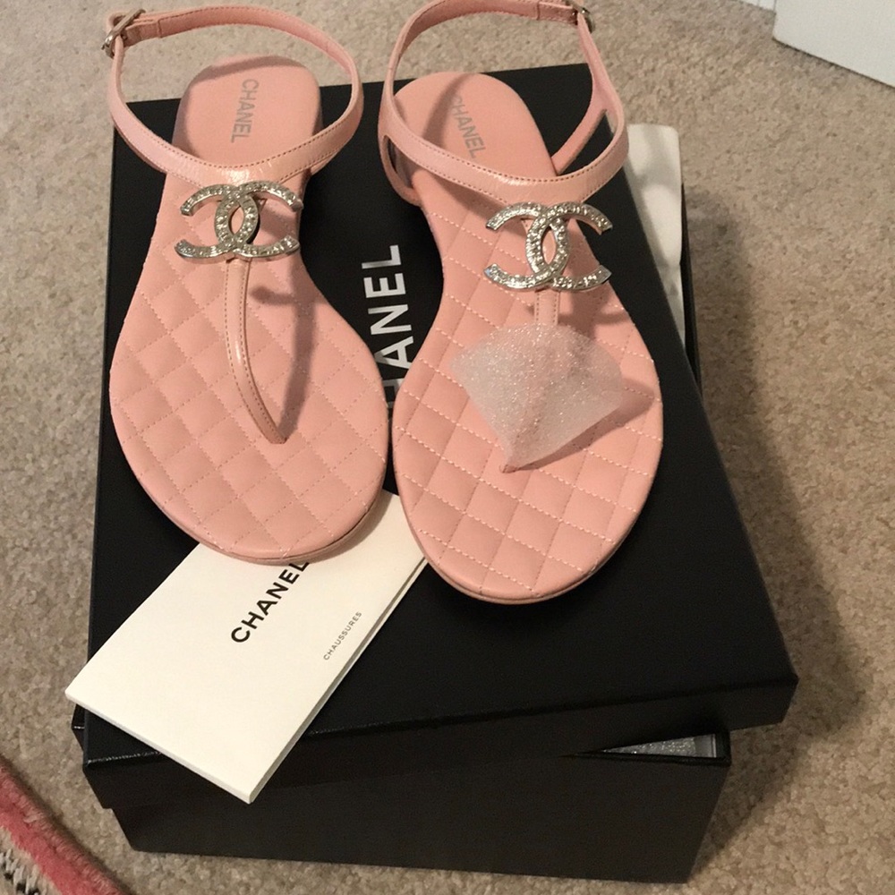 SOLD!!! Brand NEW NIB Chanel Size 38 CC sandals